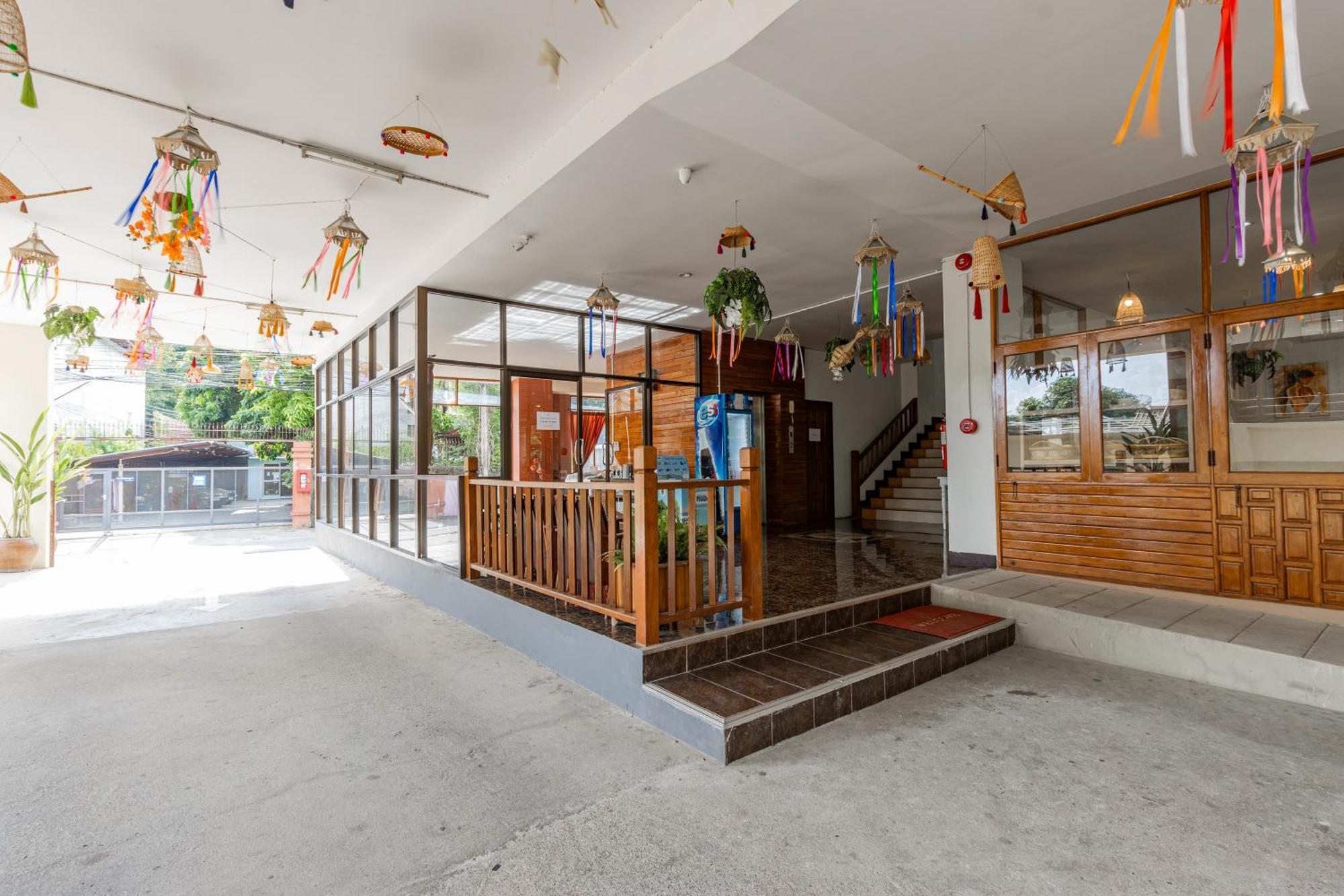 Budget Stars Hotel Τσιάνγκ Μάι Εξωτερικό φωτογραφία